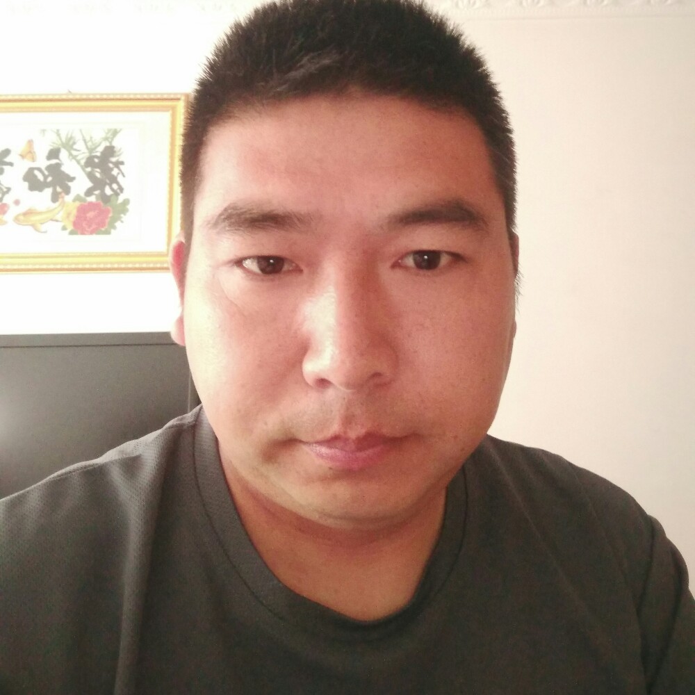 鸡倾心陶醉的照片