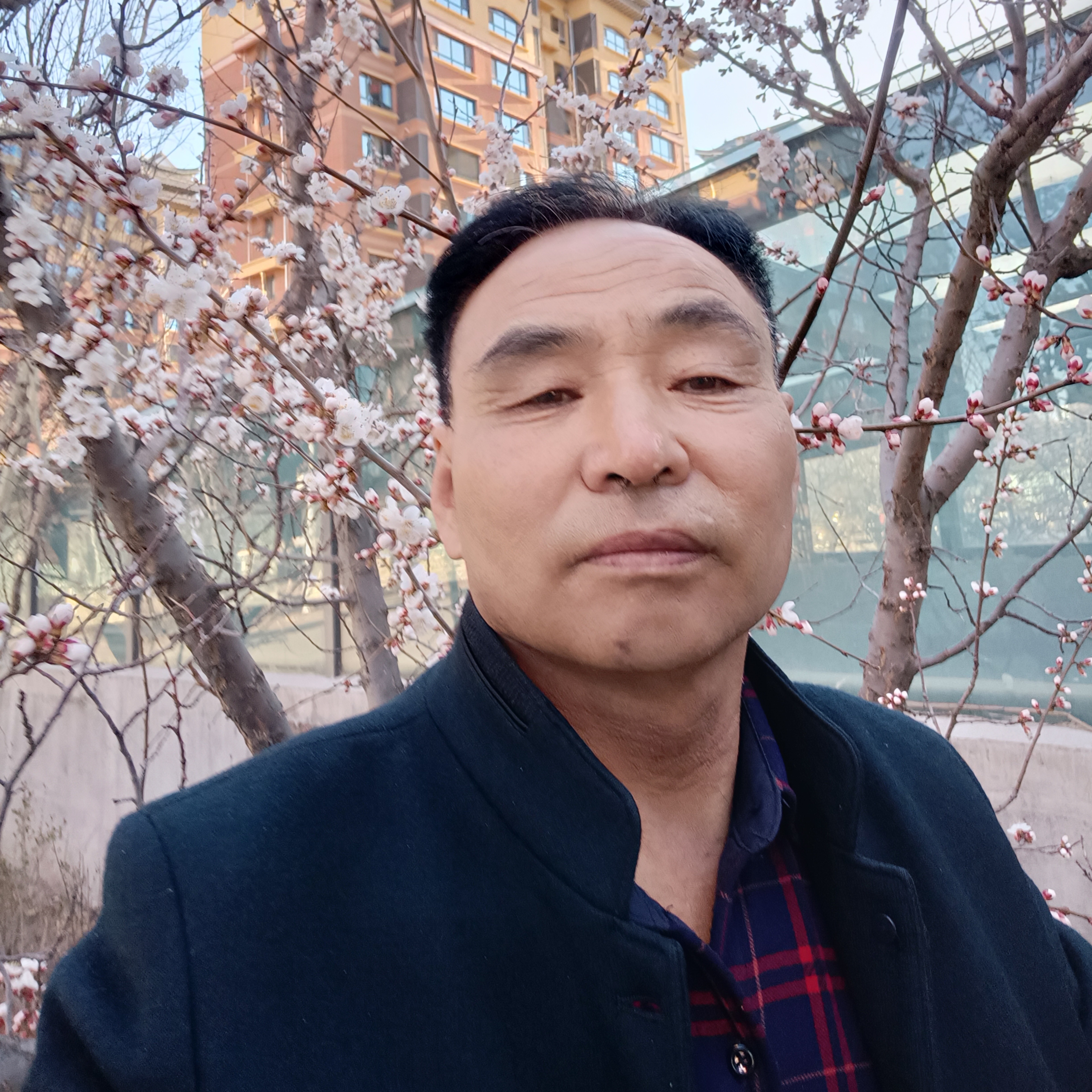无情扯面包的照片
