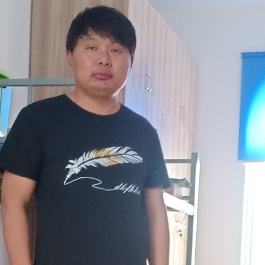 代恒俊的照片