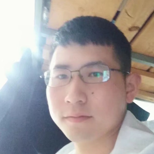 中心单身的照片