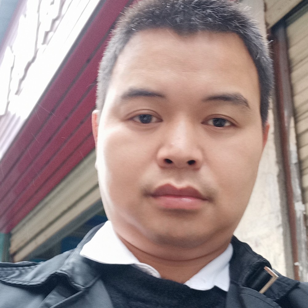 缥缈用欣慰的照片