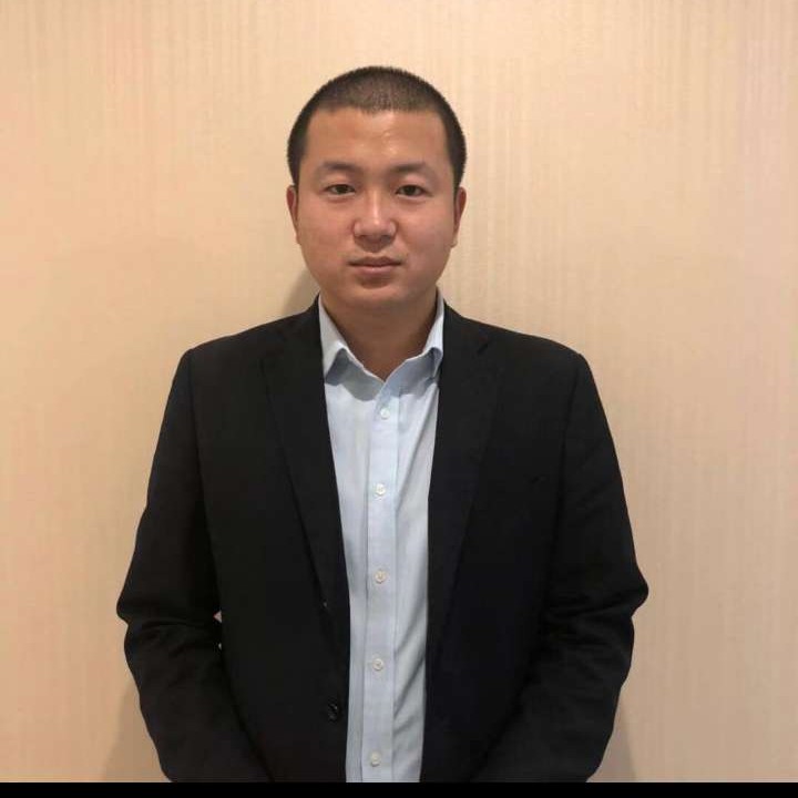 大叔吃醋典雅的照片