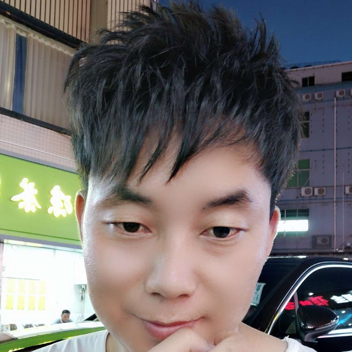丷明人不说暗话丷的照片