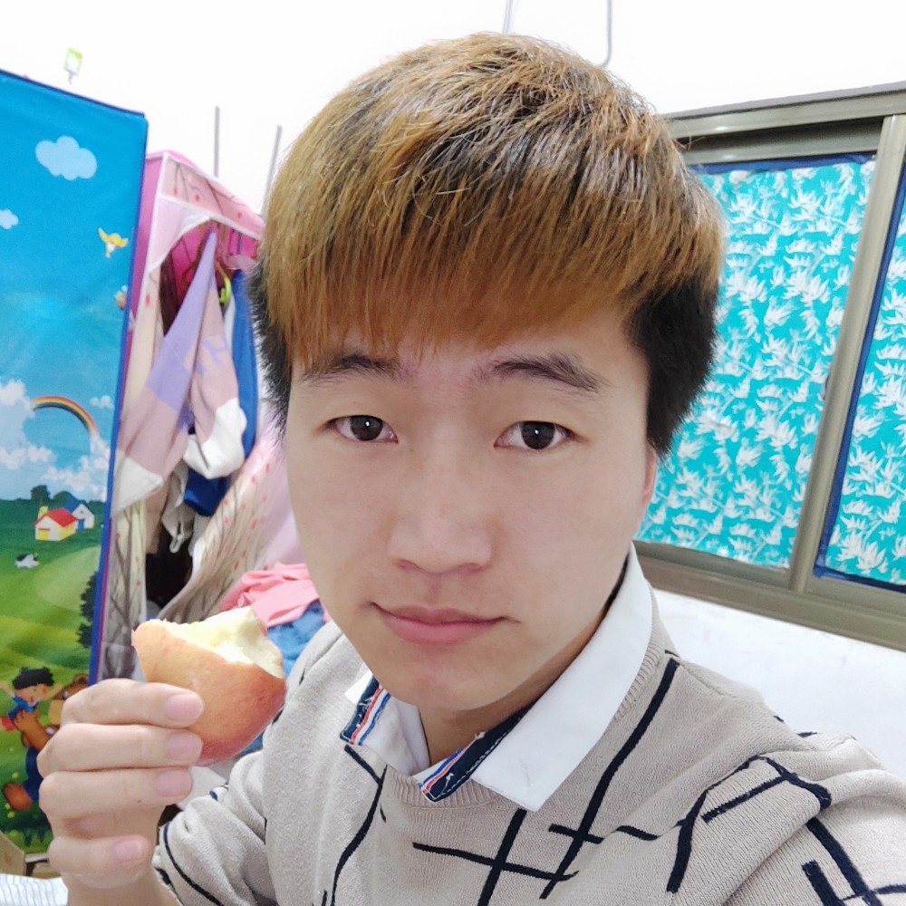 隐忍唇彩的照片