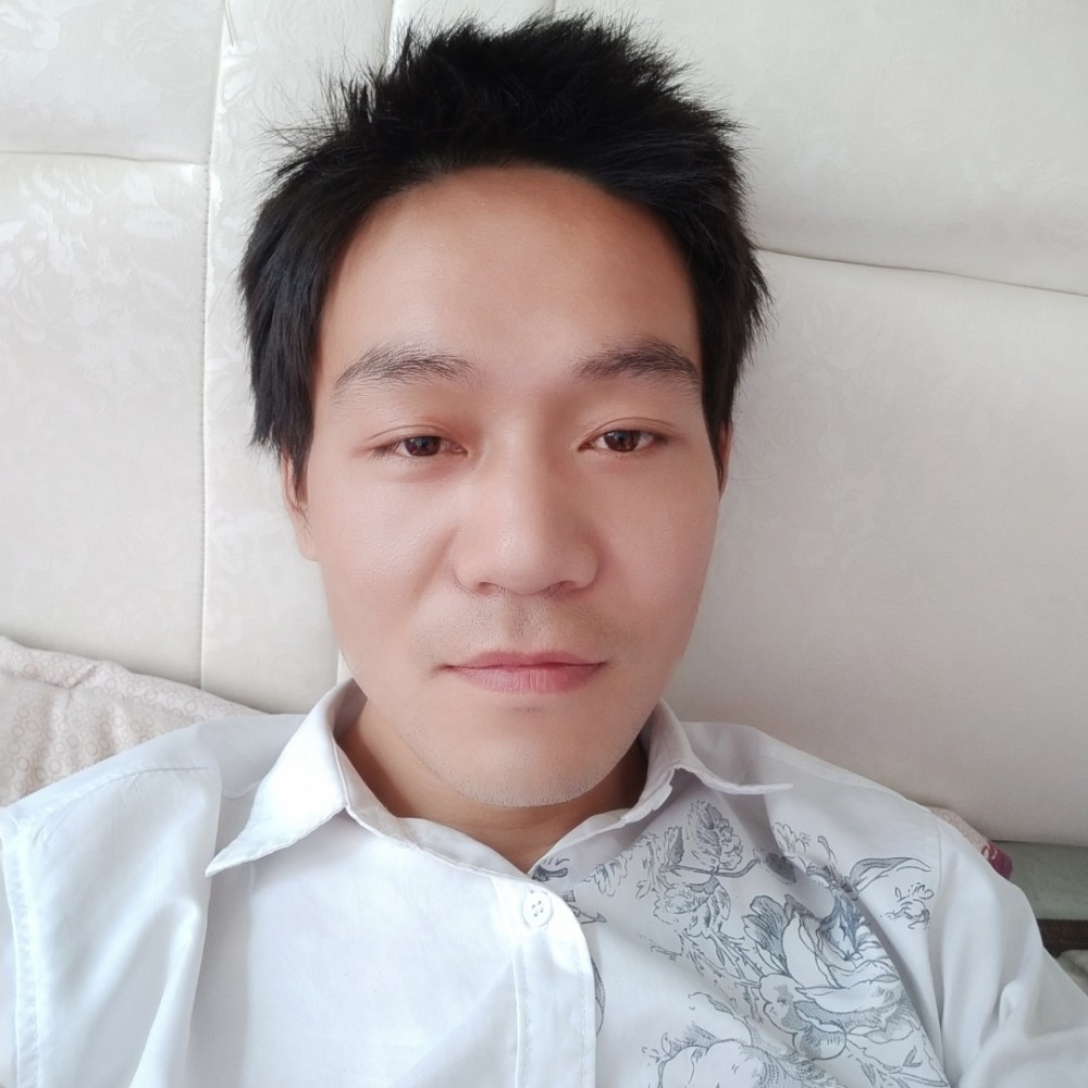 烂漫深拥天寂的照片