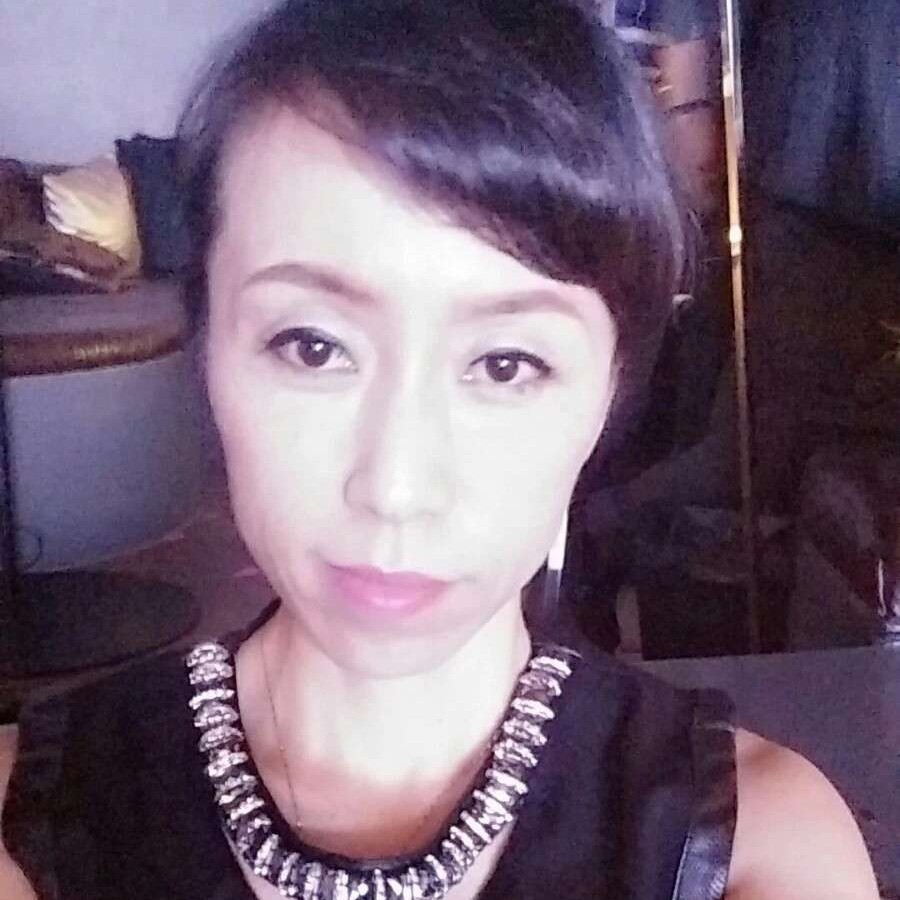 炙热爱红玫瑰的照片