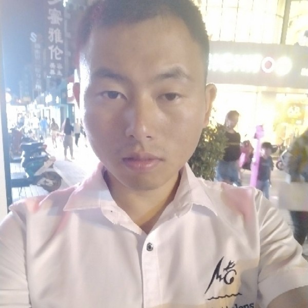 月亮老迟到的照片