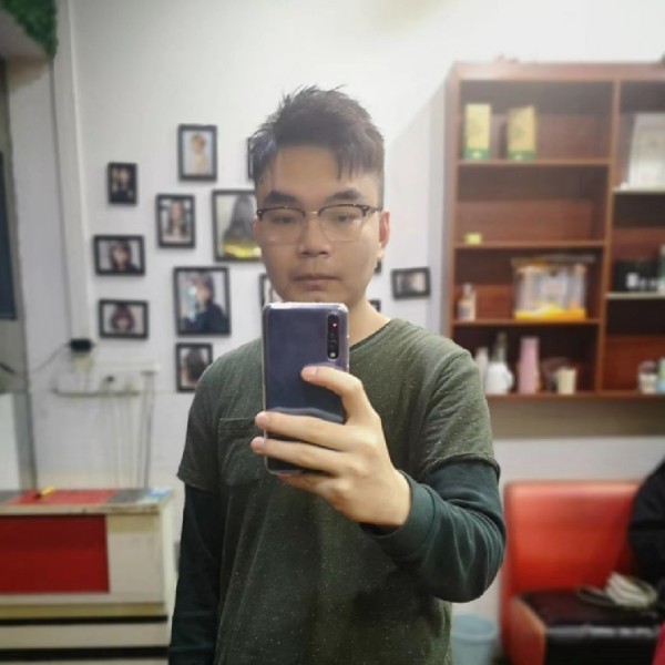 LLLM的照片