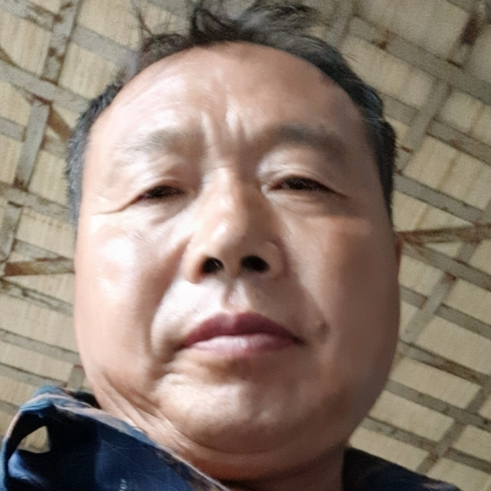 喜悦等待秋月的照片
