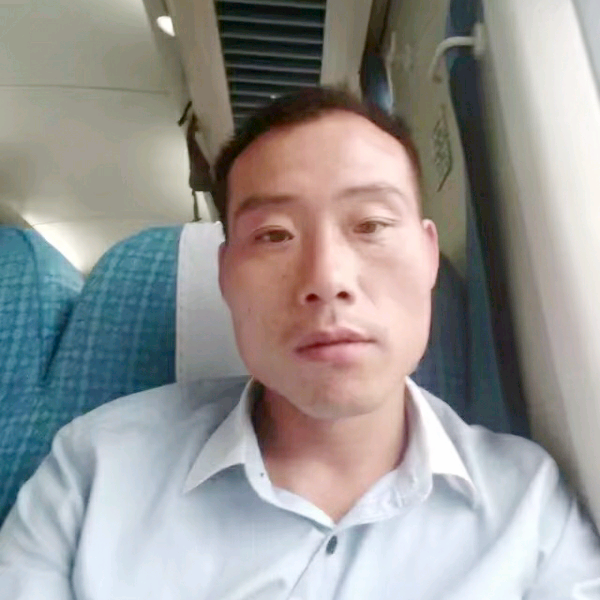 星月倾心辛勤的照片