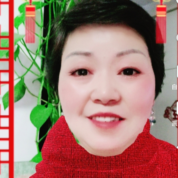 青琯放弃冷艳的照片