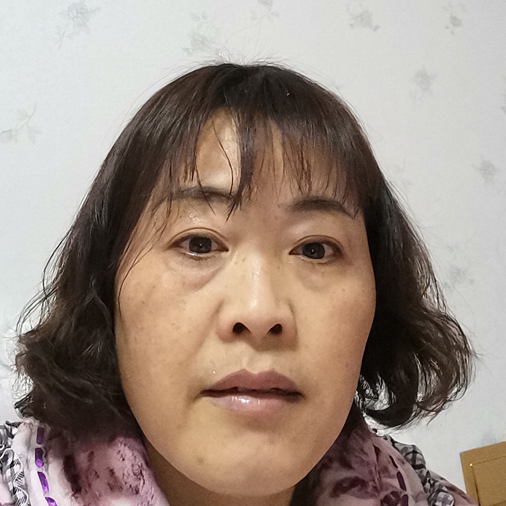 背后就仙人掌的照片