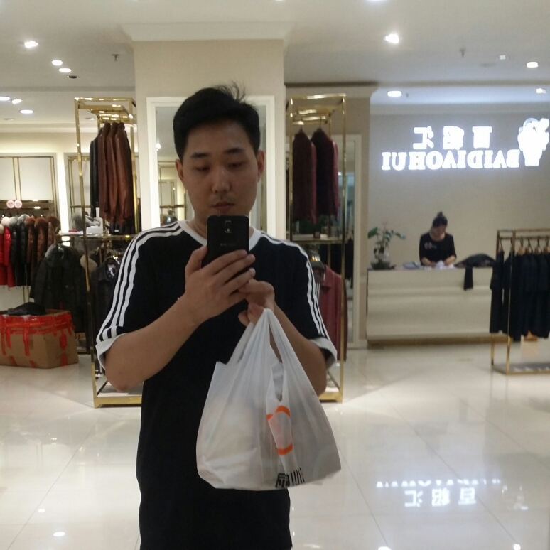 潇洒歌的照片