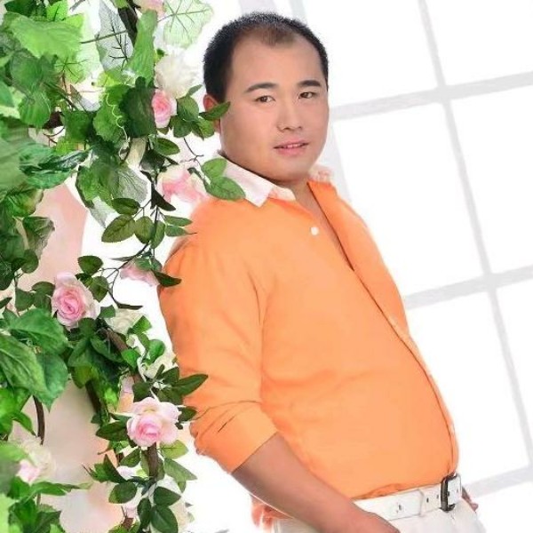 单纯向冰淇淋的照片