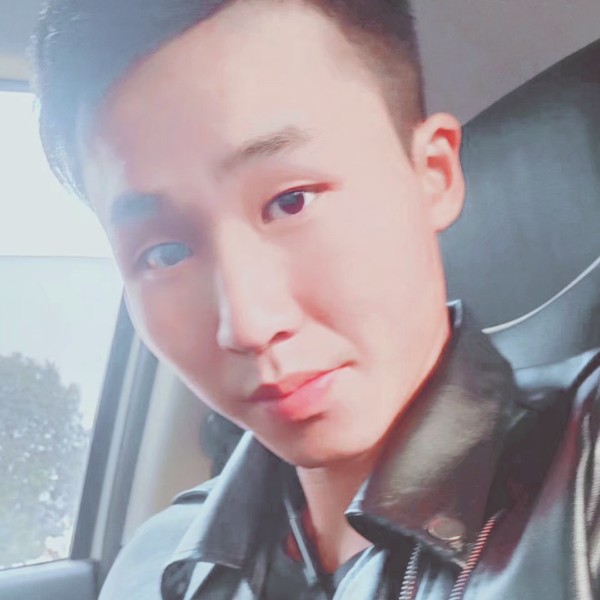 刘以晨的照片