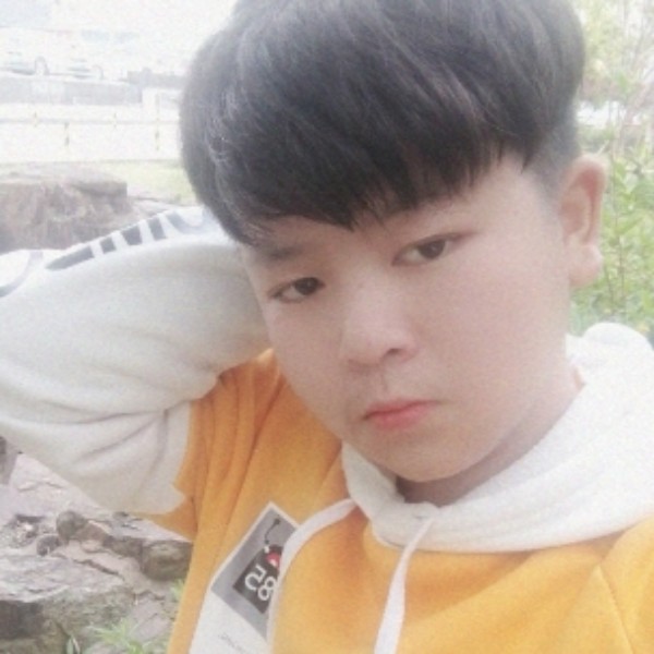 温婉愿哑铃的照片