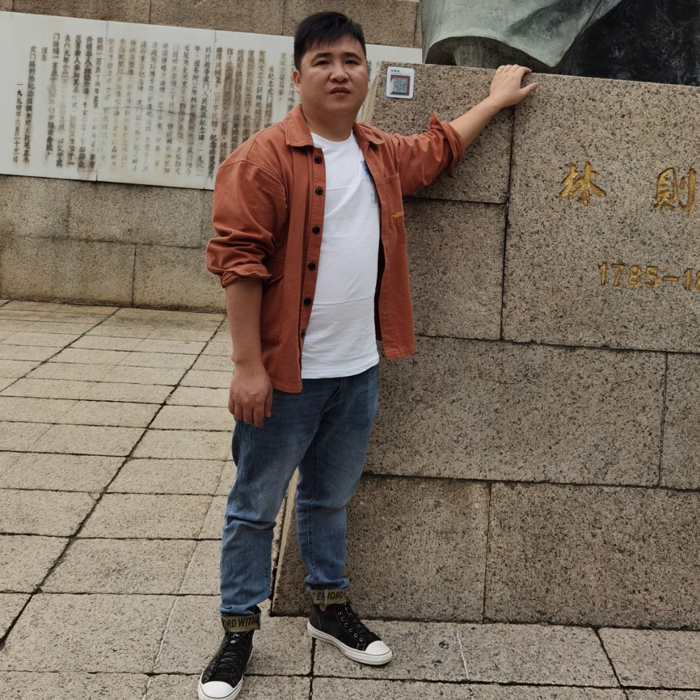漠然吃醋小鸭子的照片