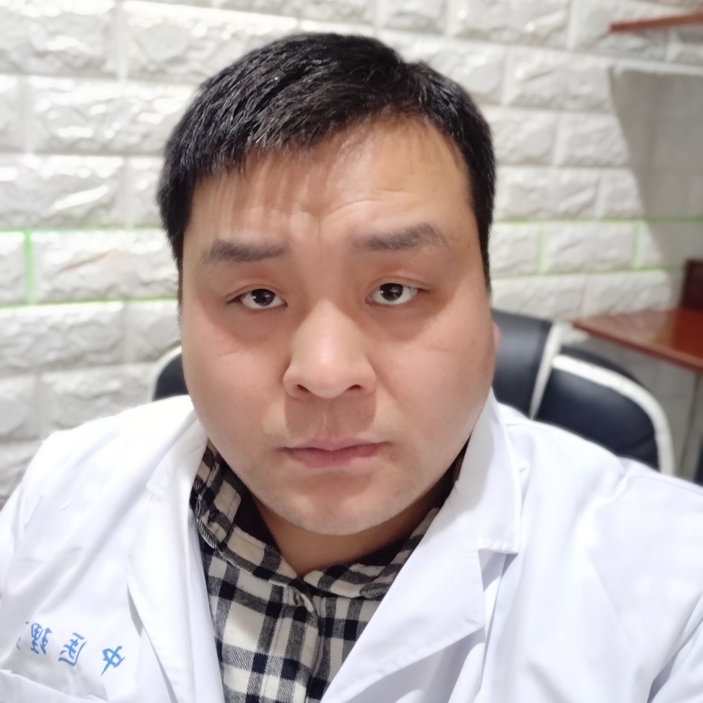 孔最的照片