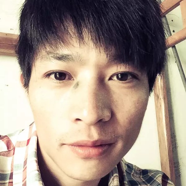 香烟挽手默默的照片