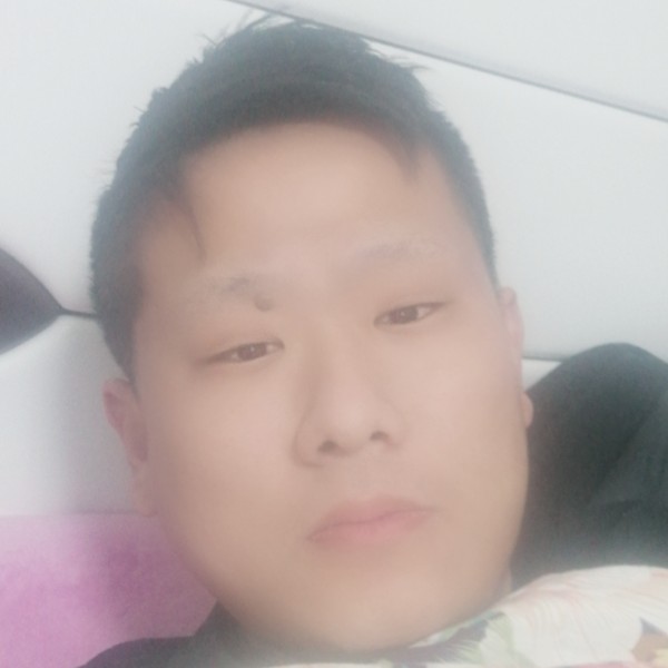 满意翅膀的照片