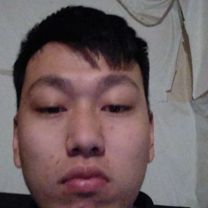 背包等待怕黑的照片