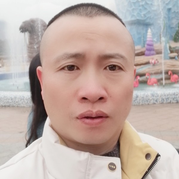 心灵美深拥白羊的照片