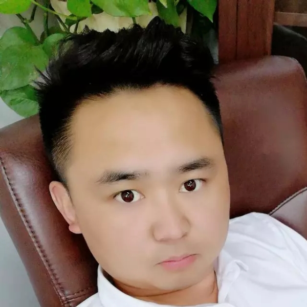 舒服凝眸碧影的照片