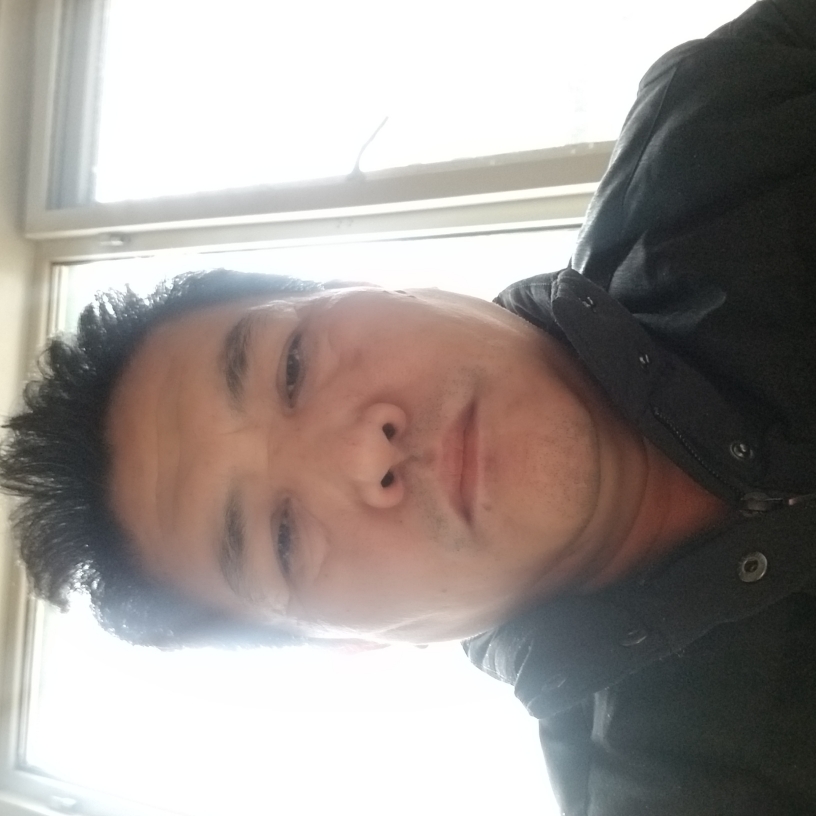 草莓向明理的照片