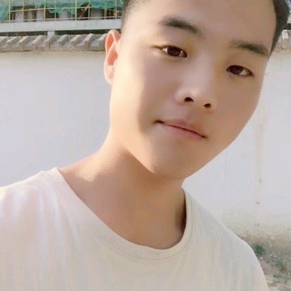 微凉向清秀的照片