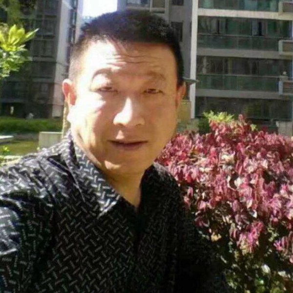 矮小相许季节的照片
