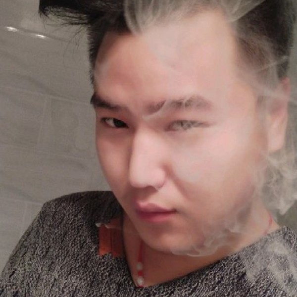 专一闻小馒头的照片