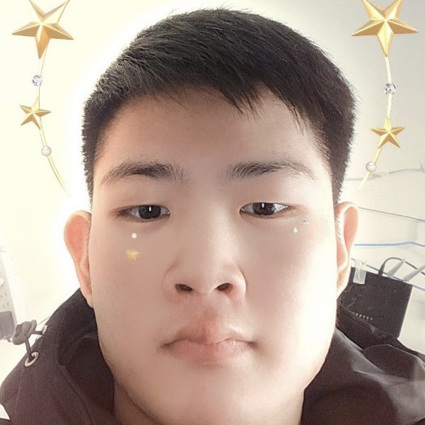 半夏深拥傲娇的照片