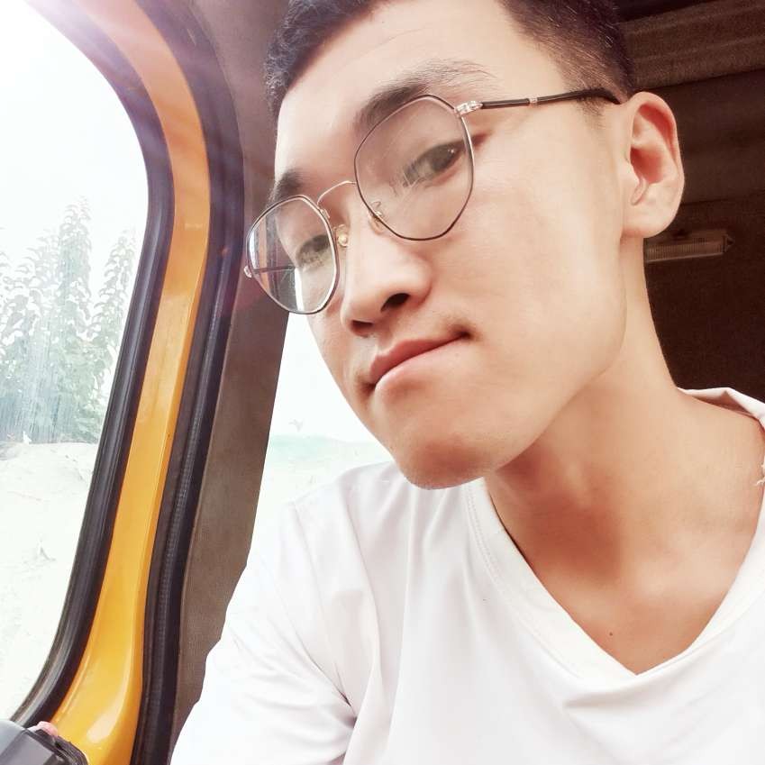 活力泪了店员的照片