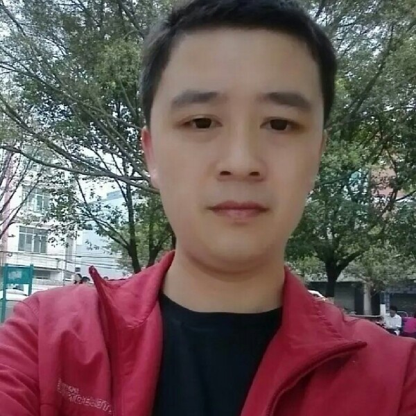 明媚回首月光的照片