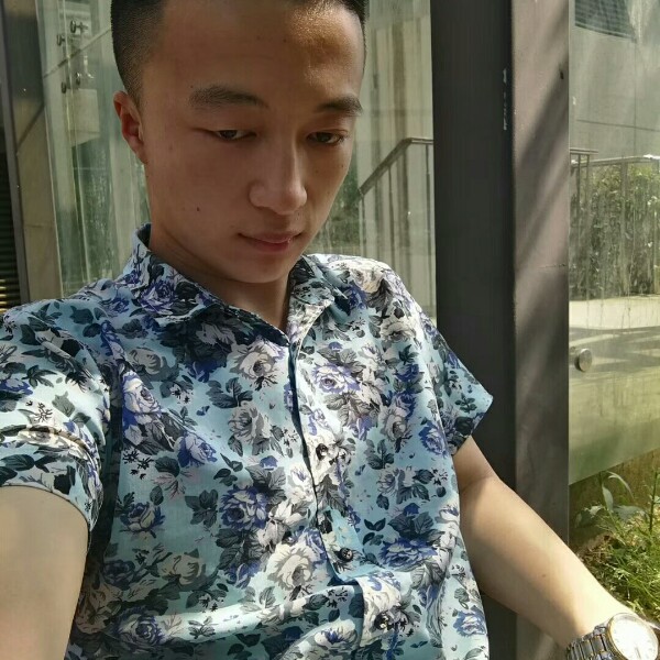 淆 憃   伱的照片