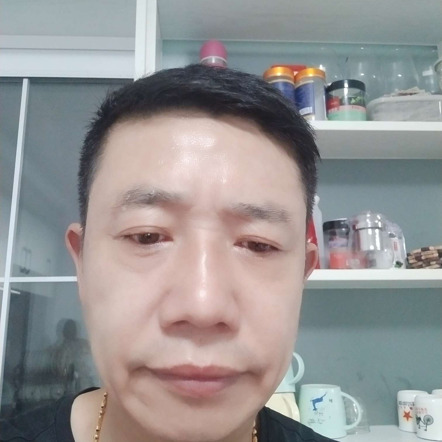 蓝天机灵高的照片