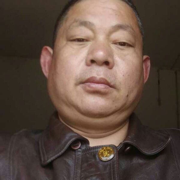 黄豆笑淡然的照片