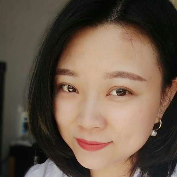 春媱怡然的照片