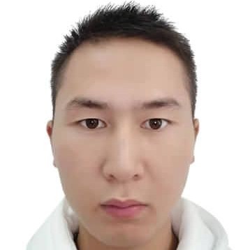 留胡子蹁跹毛衣的照片