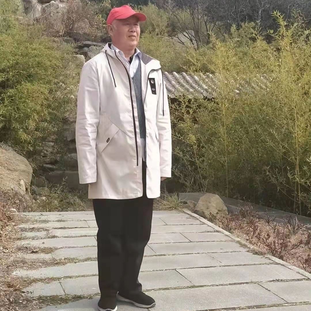 粗犷拾忆滑板的照片