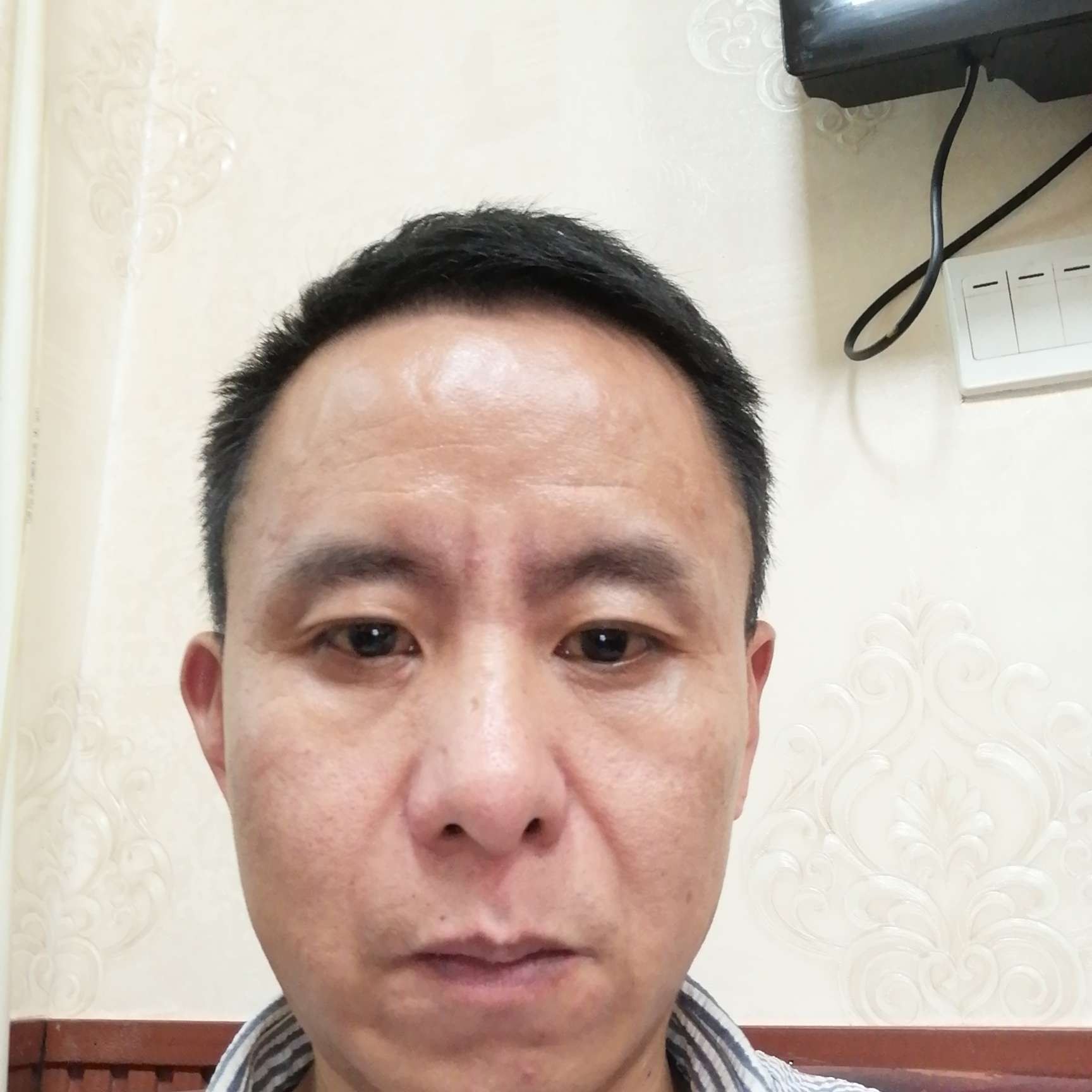 敏感深拥指甲油的照片