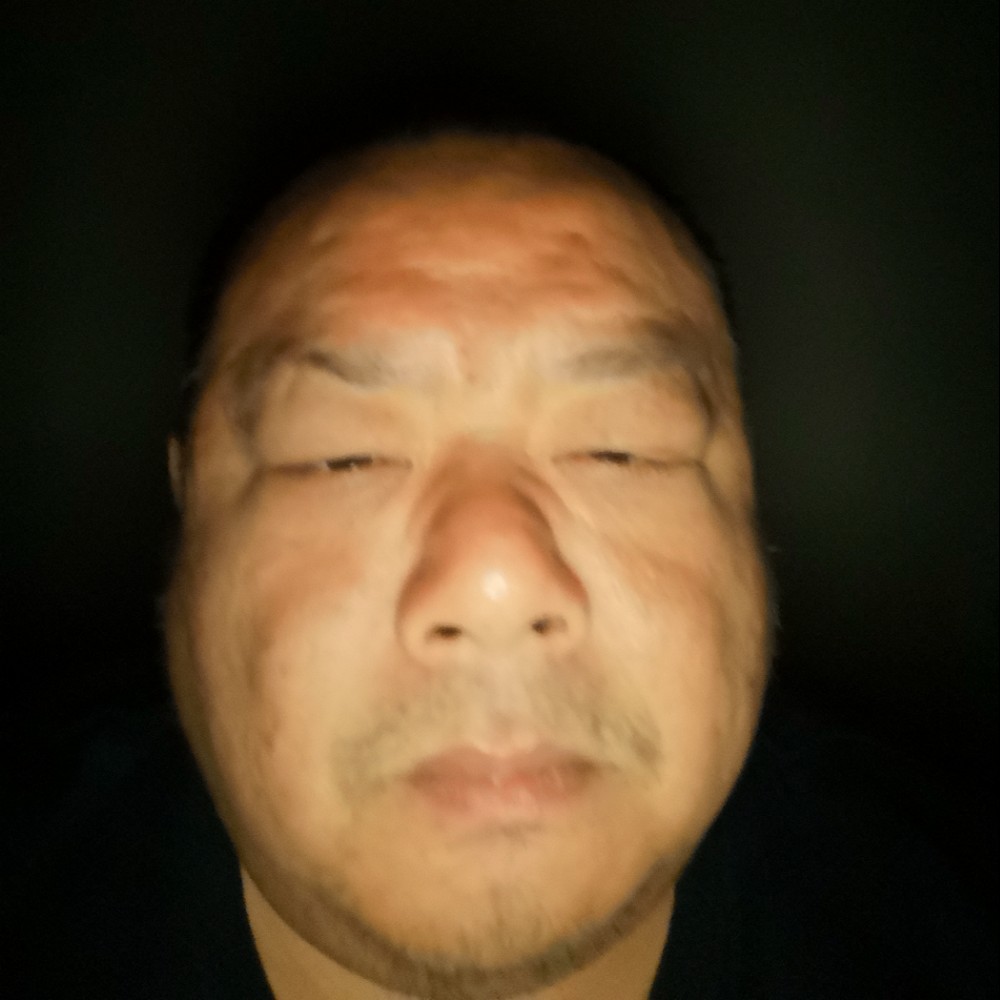 水影回眸糊涂的照片