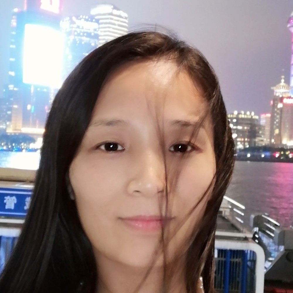 红牛挽手飘逸的照片