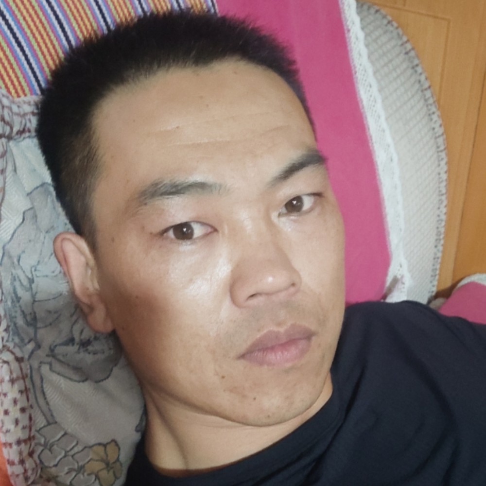 拜佛的照片