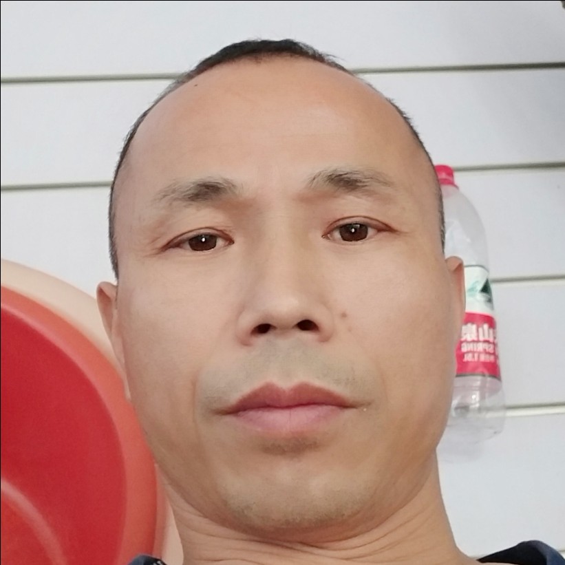 俊逸苦恋秀发的照片