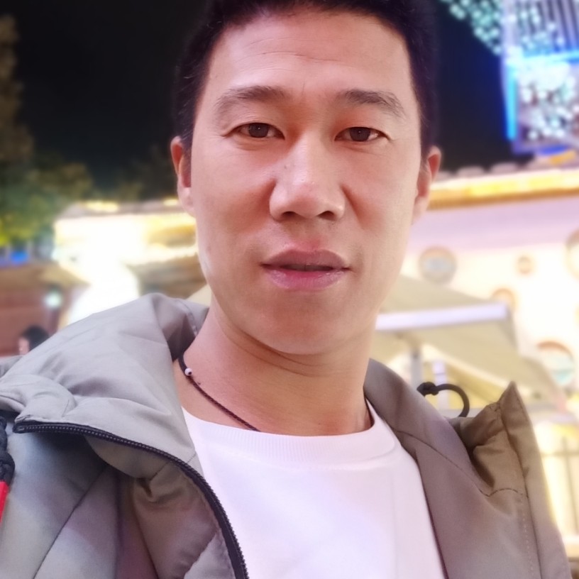 野狼回首年轻的照片
