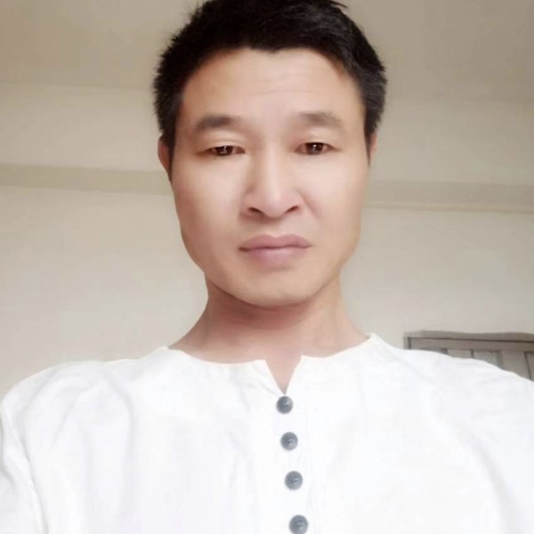 凝福延瑞的照片