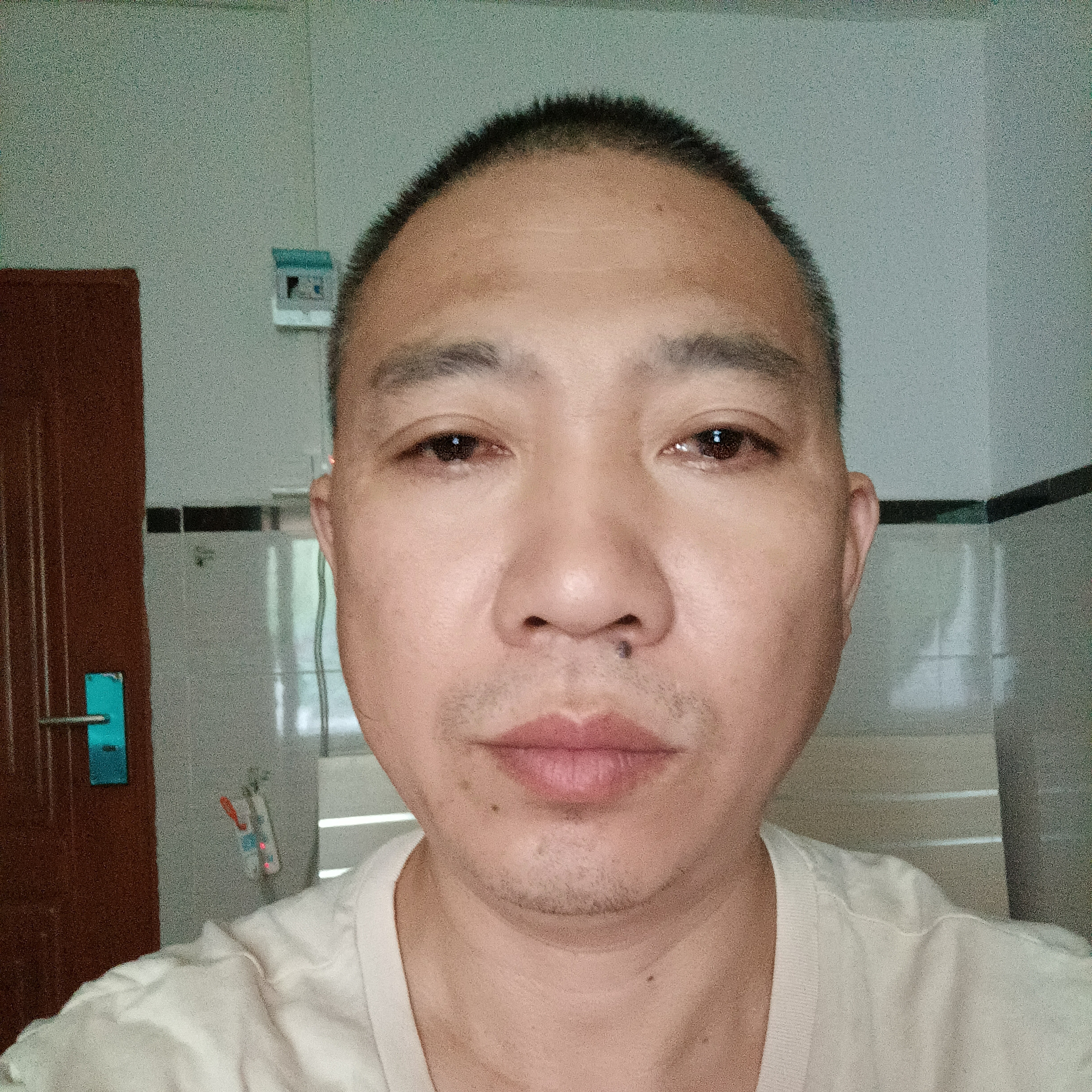 穷开心。邓红伟的照片