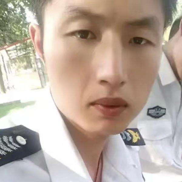 谨慎泪了蜡烛的照片