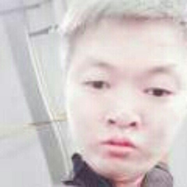 醉梦挽手俊逸的照片